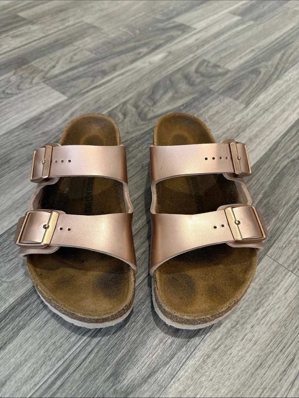 Birkenstock Arizona Girls Rose Gold Slide Sandals size 3